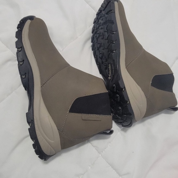 Mens Columbia Boots - Picture 3 of 3